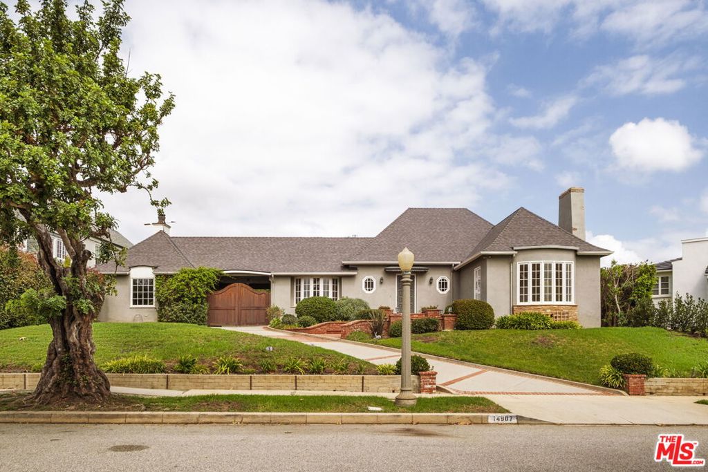 14907 Camarosa Drive — photo