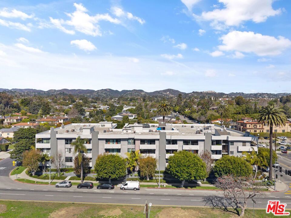 12115 San Vicente Boulevard 111 — photo