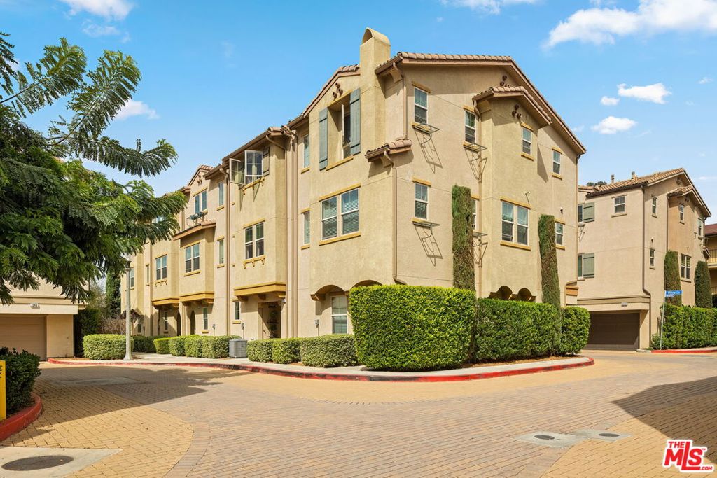 14122 W Willow Lane — photo