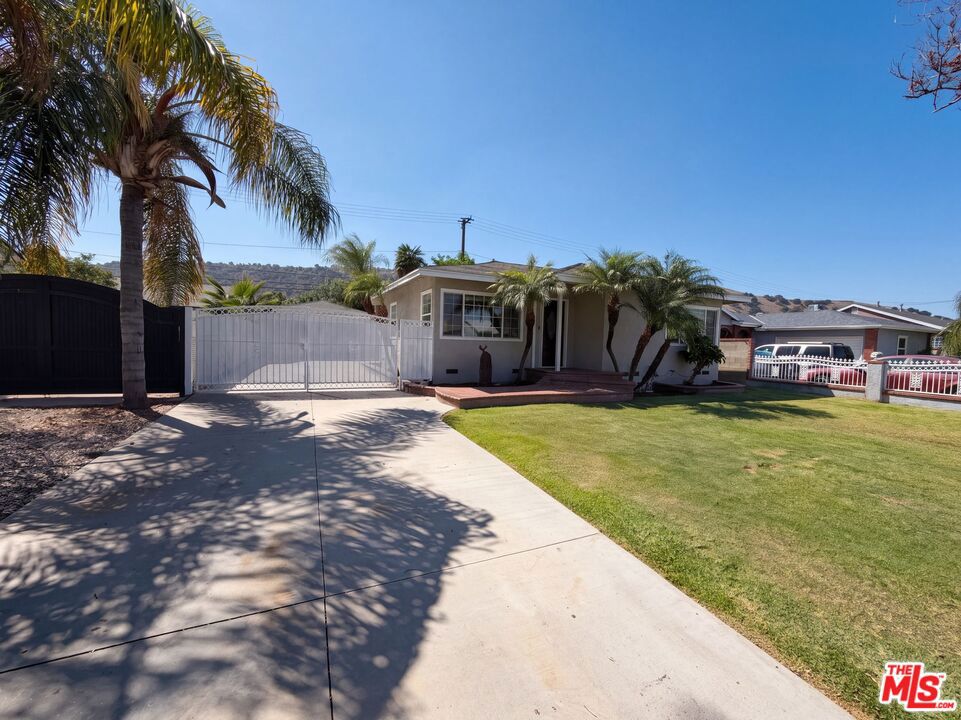 1844 Fleming Street — photo