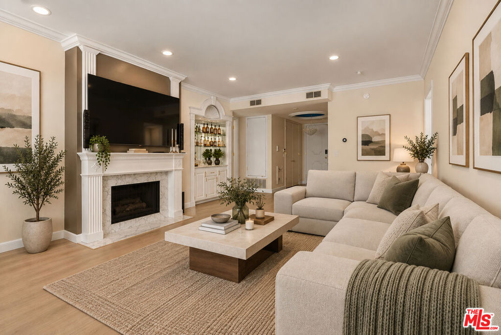 14923 Moorpark Street 101 — photo