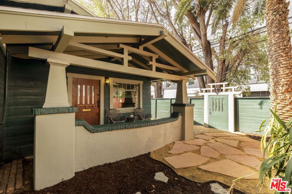 1410 N Mccadden Place — photo