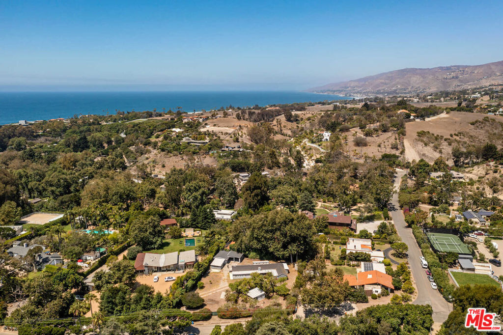 6225 Bonsall Drive — photo