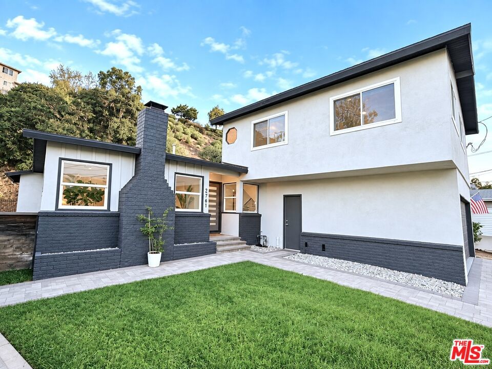 2761 Lompoc Street — photo