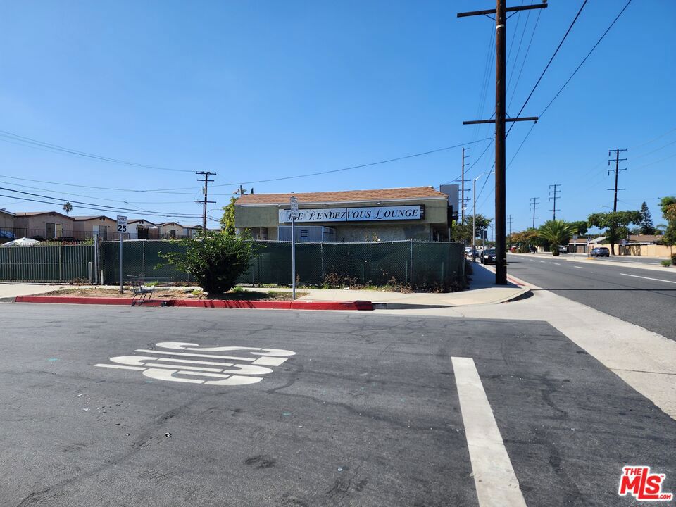 454 E Sepulveda Boulevard, Carson, CA 90745 — photo 2