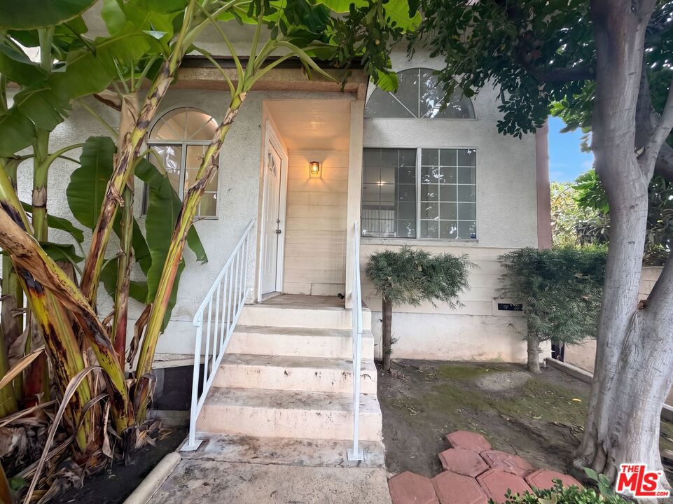 12032 Orange Street — photo