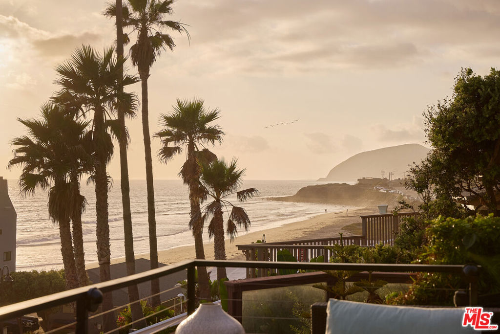 11770 Pacific Coast Highway U — photo