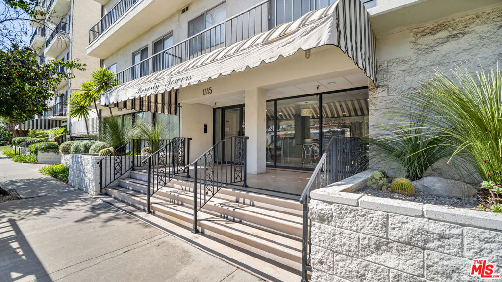 1115 S Elm Drive 415 — photo