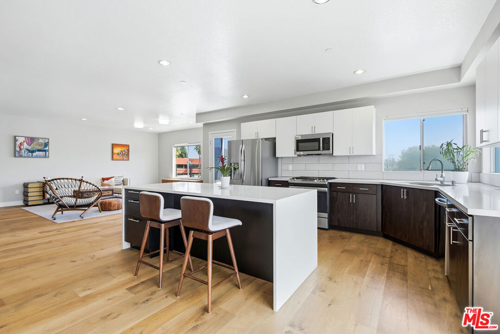 13337 Beach Avenue 403 — photo