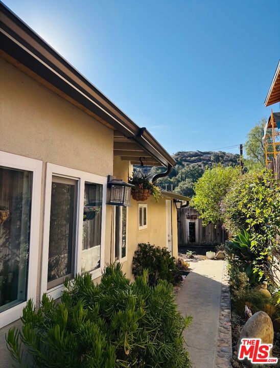 6020 Peppertree Lane — photo