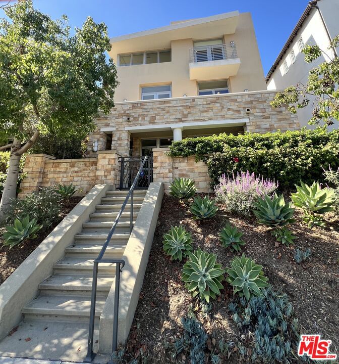 13071 Bluff Creek Drive — photo
