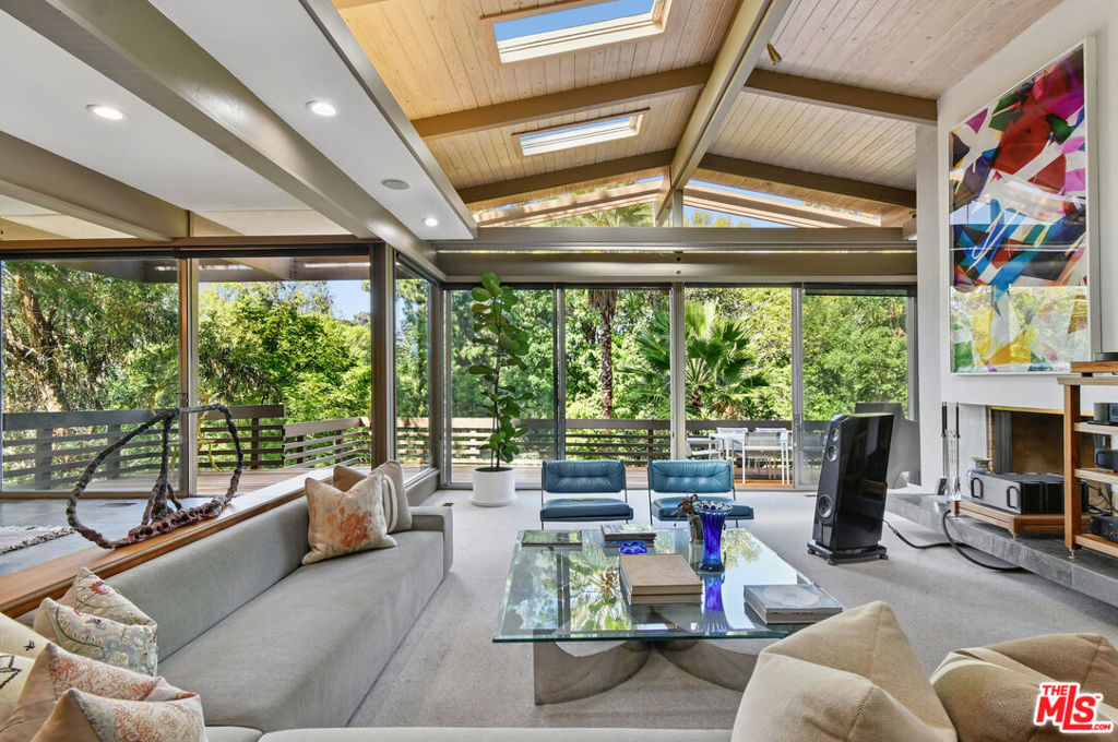 17269 Oak View Drive — photo