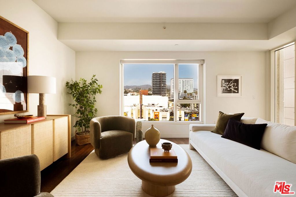 6250 Hollywood Boulevard 7G — photo