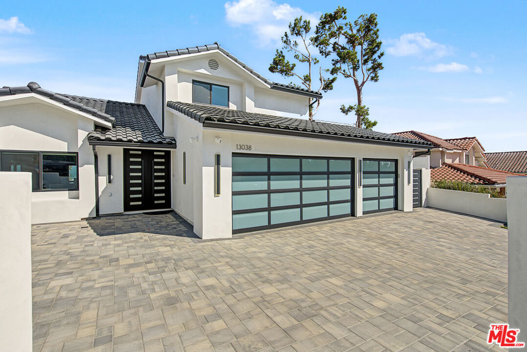 13038 Garris Avenue — photo