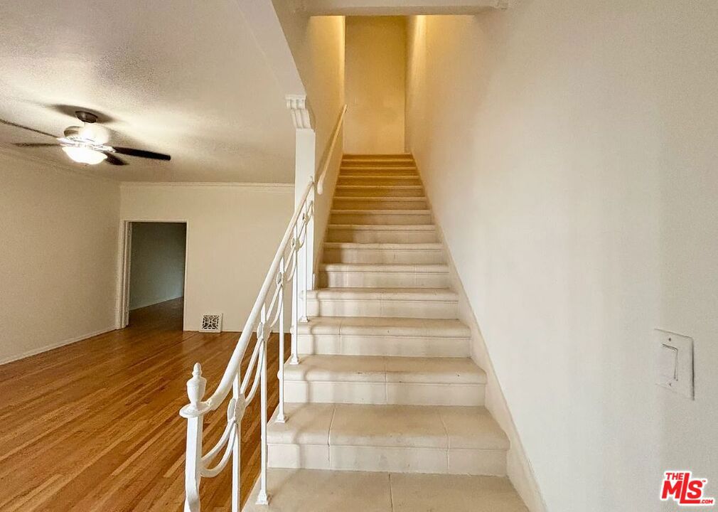 128 S Palm Drive — photo