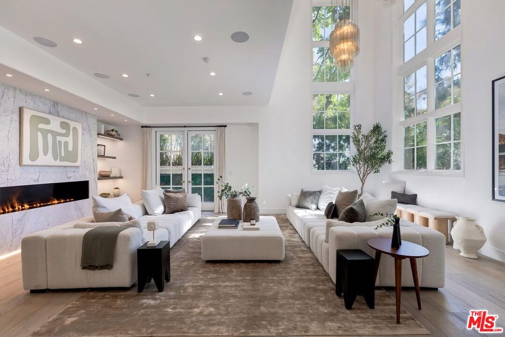 11500 San Vicente Boulevard Unit 221 — photo