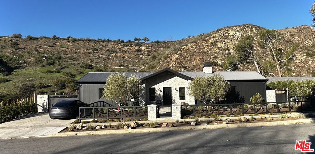6025 Paseo Canyon Drive — photo