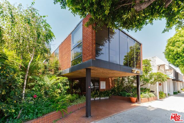 337 S Robertson Boulevard 103 — photo
