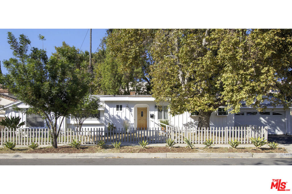 15151 Enadia Way — photo