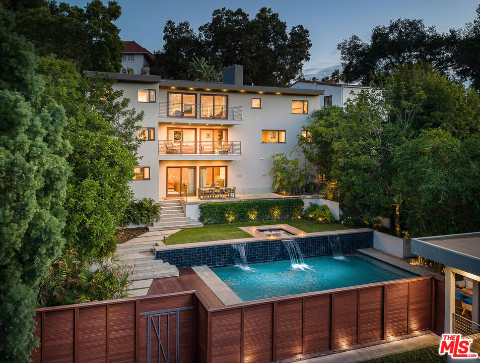 2035 De Mille Drive — photo