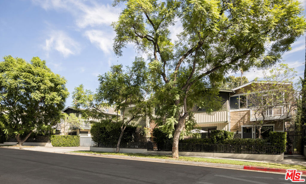 2020 Holly Drive Unit 3 — photo