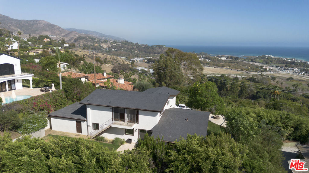 3505 Coast View Drive — photo