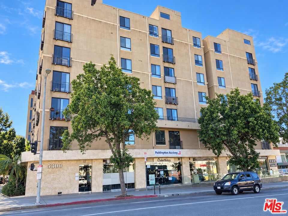 625 S Berendo Street 201 — photo