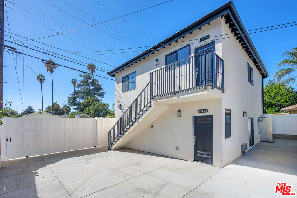 17402 Cantlay — photo