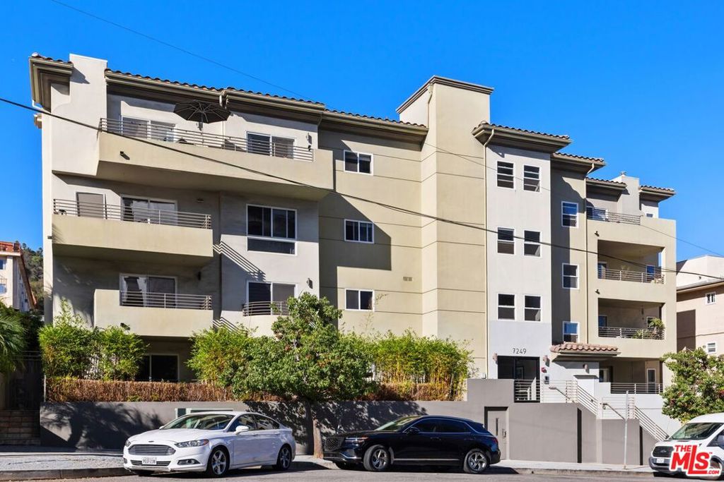7249 Franklin Avenue Unit 401 — photo
