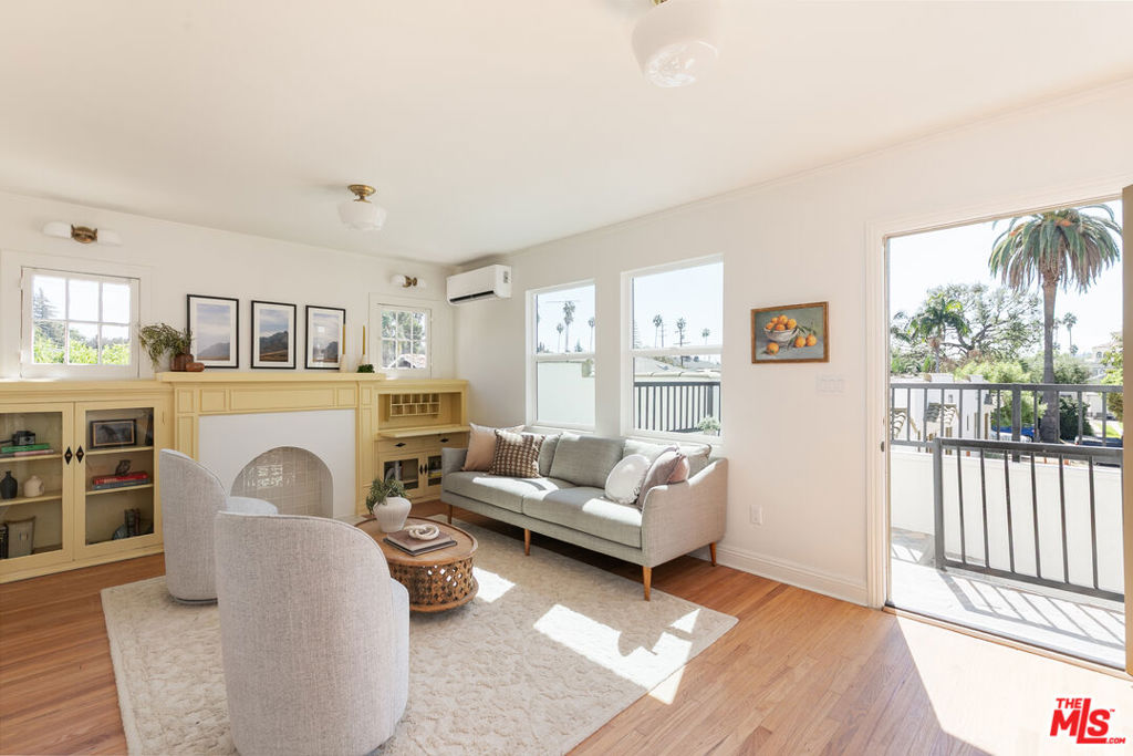 2225 Addison Way — photo