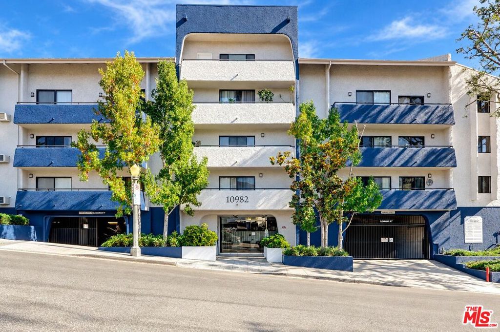 10982 Roebling Avenue Unit 441 — photo