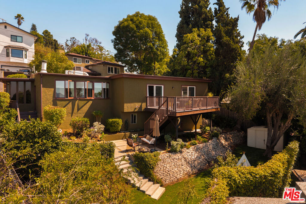 2415 Hines Drive — photo