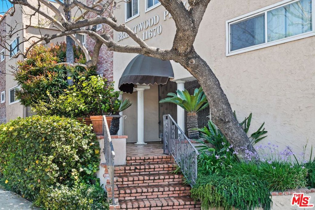 11670 W Sunset Boulevard Unit 109 — photo