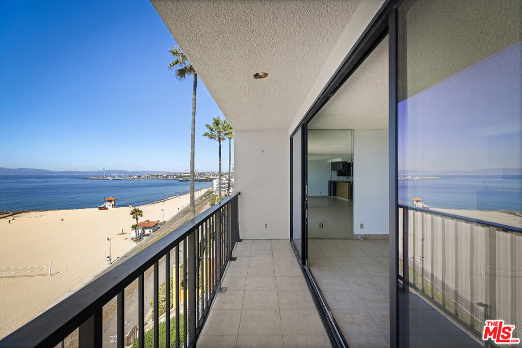 721 Esplanade Unit 306 — photo