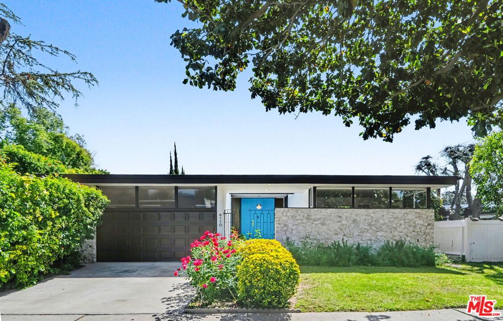 6110 Mary Ellen Avenue — photo