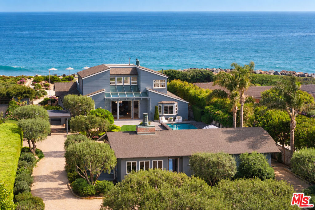 4217 Avenue Del Mar — photo
