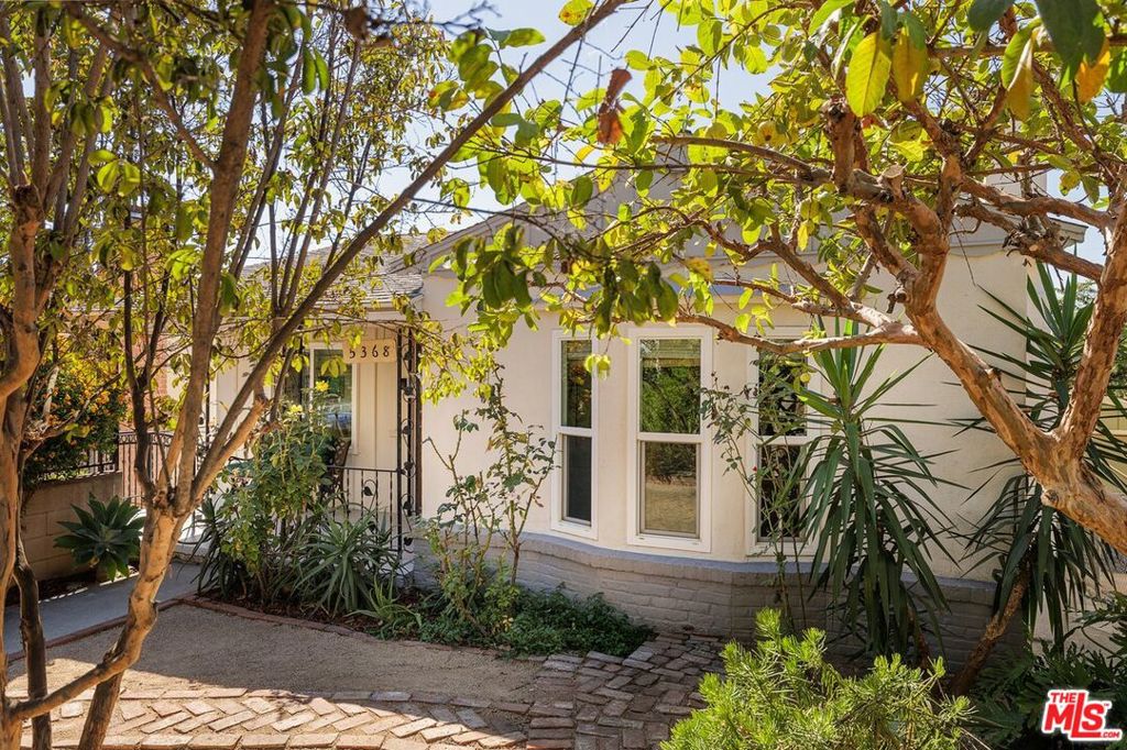5368 Oakland Street — photo