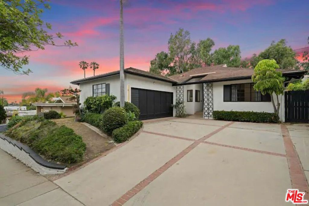 2617 S Beverly Drive — photo