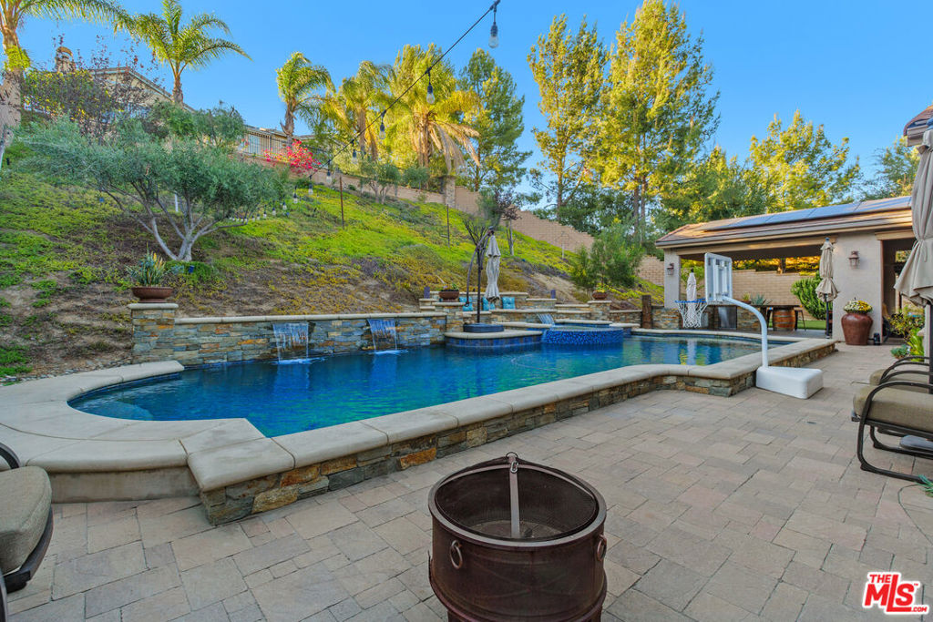 22359 Foxhall Drive — photo