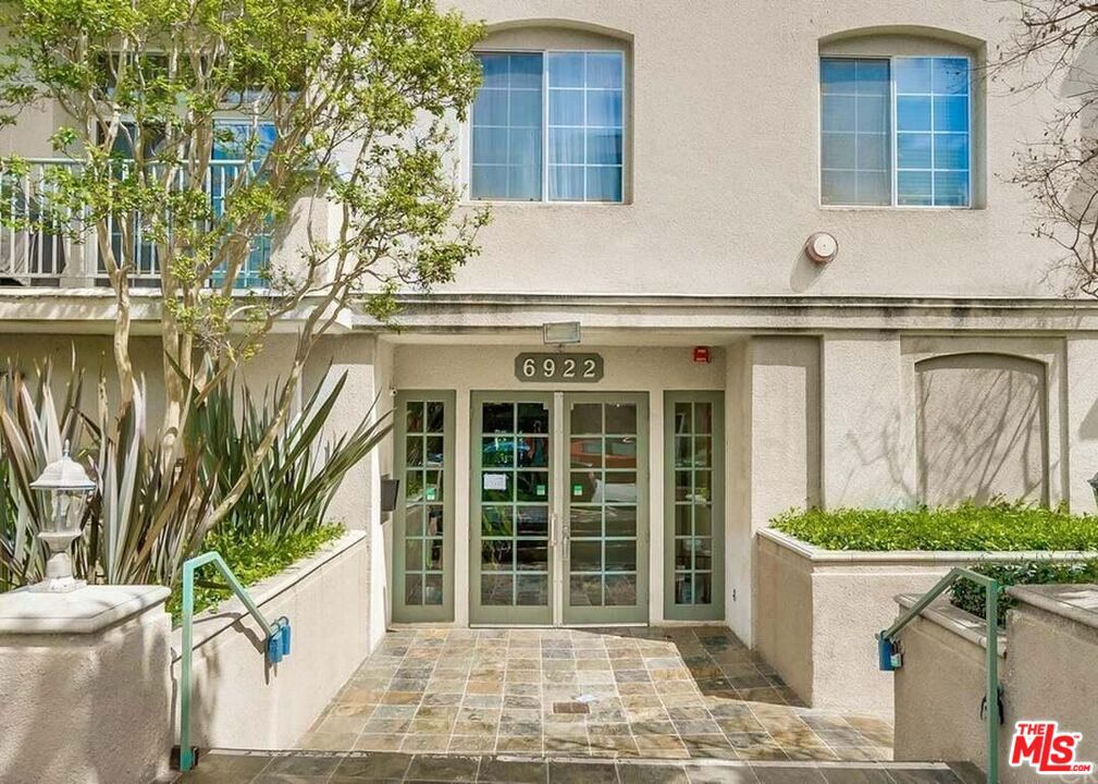 6922 Knowlton Place Unit 103 — photo