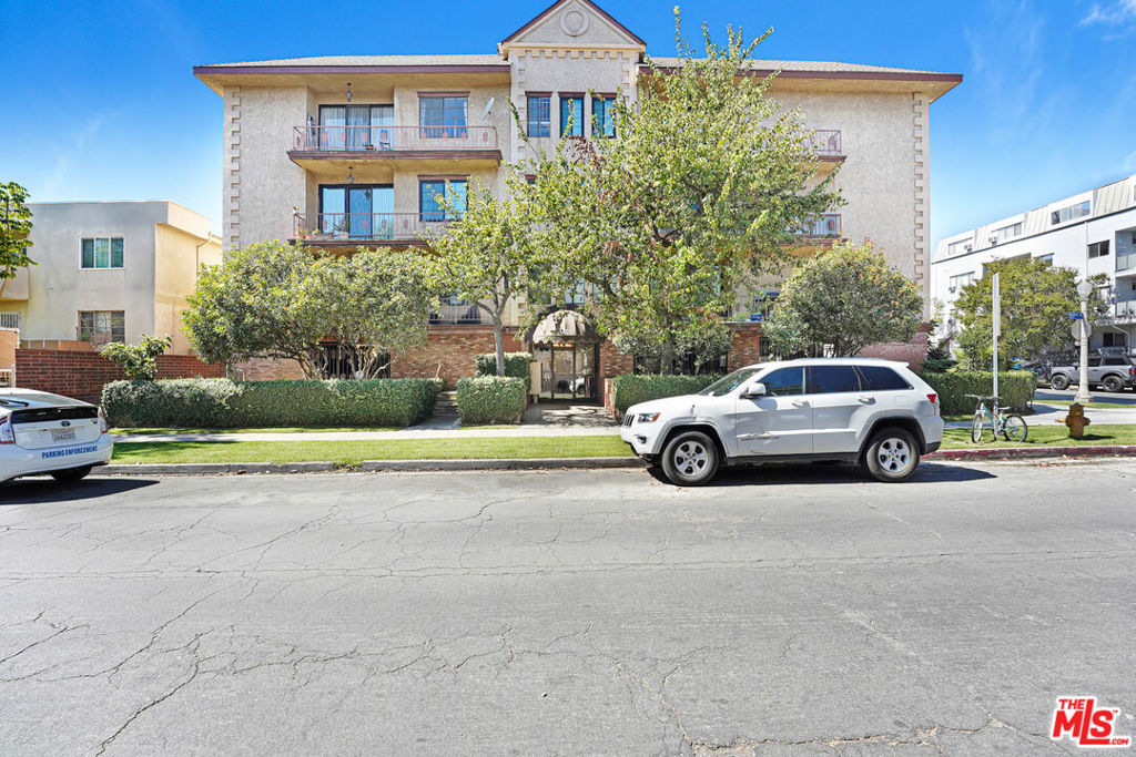 1101 Rexford Drive Unit 303 — photo
