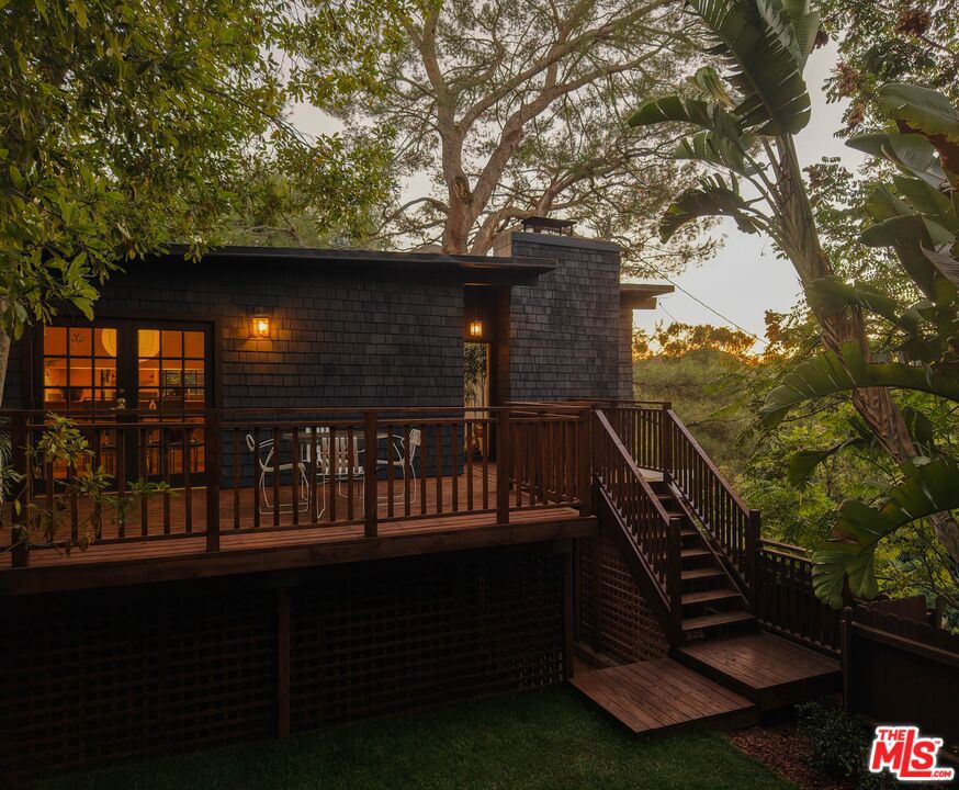 2774 Woodstock Road — photo