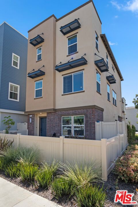 716 Sienna Way — photo