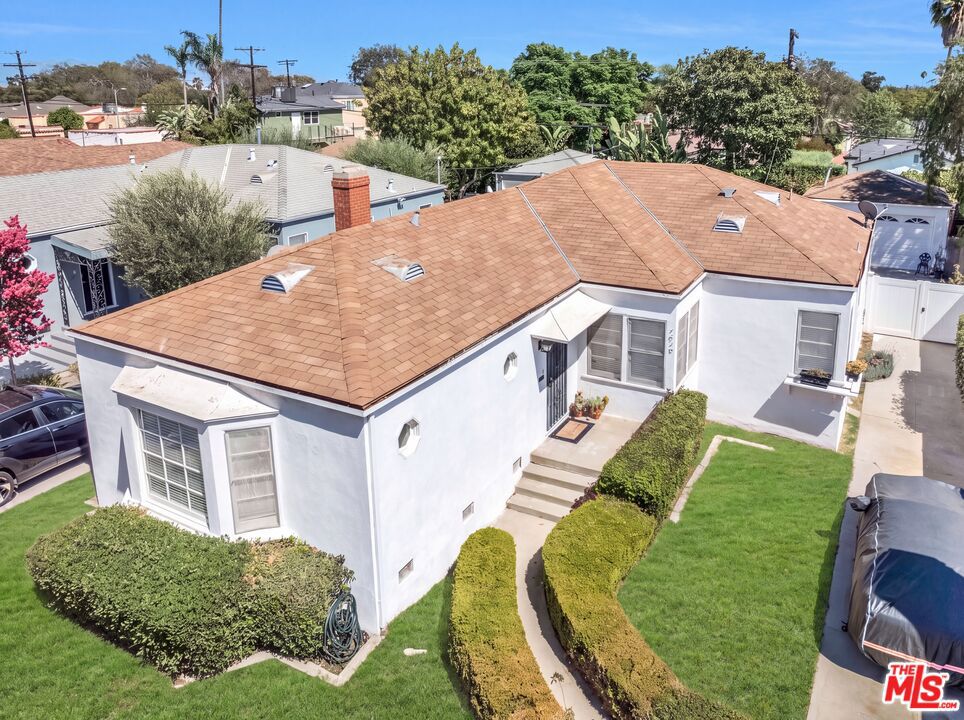 1818 Hi Point Street — photo