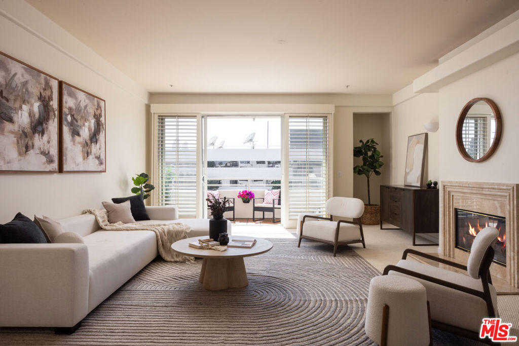 1430 S Bentley Avenue Unit 402 — photo