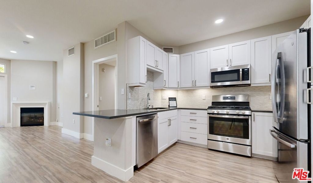 6260 W 3rd Street Unit 3-118 — photo