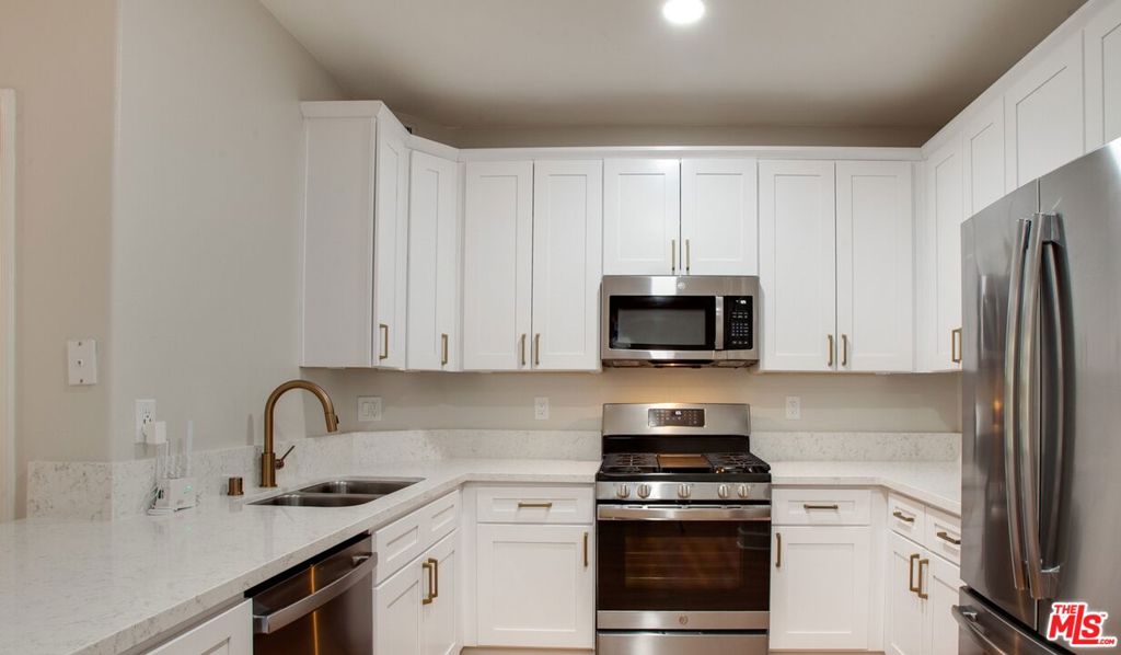 348 S Hauser Boulevard Unit 1-310 — photo