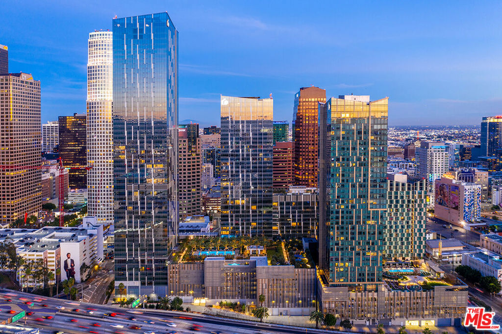 877 Francisco Street Unit 609 — photo