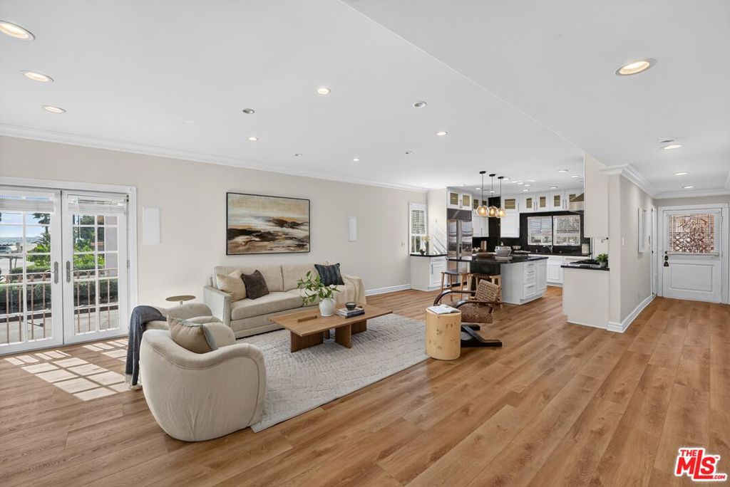 6220 Pacific Avenue Unit 102 — photo