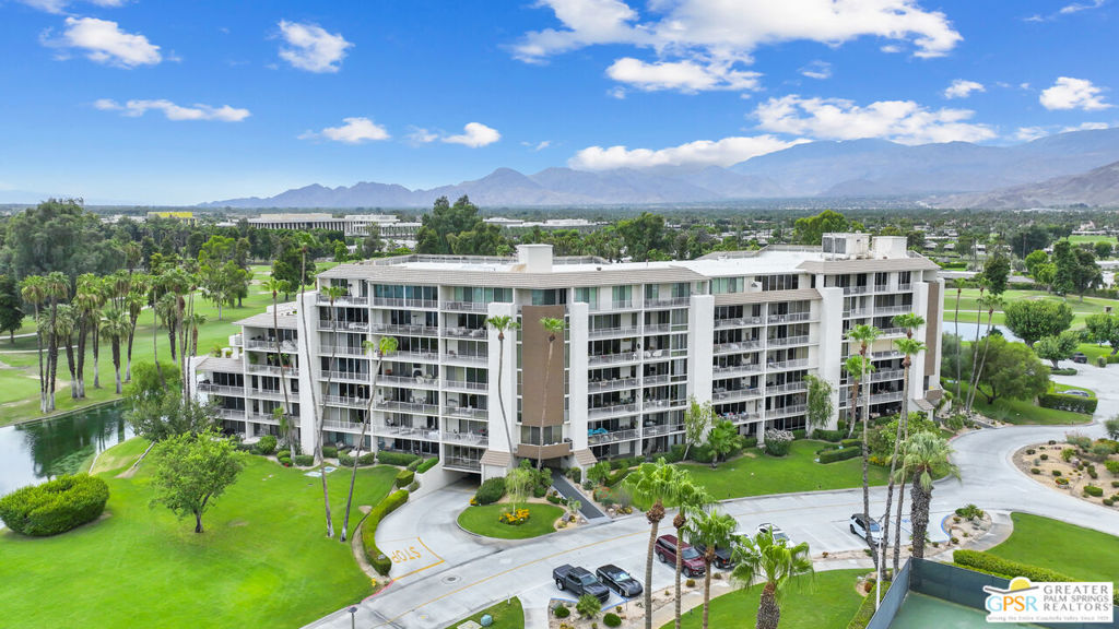 900 Island Drive Unit 113 — photo